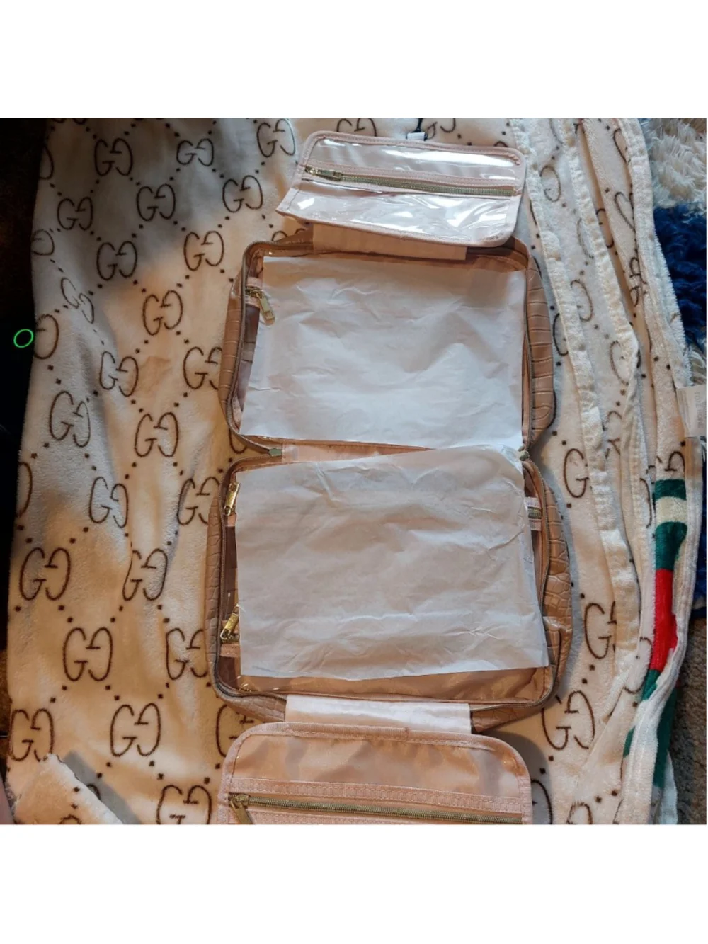 🐊Brown Croc‑Embossed Folding Cosmetic Bag 🧳